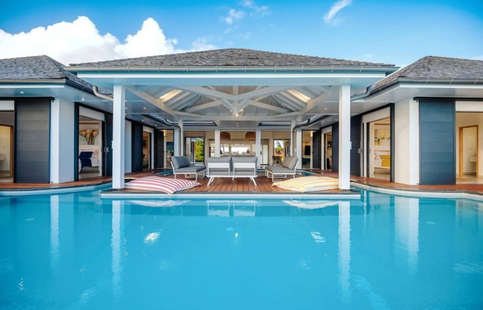 Villa avec piscine et vue mer en Guadeloupe