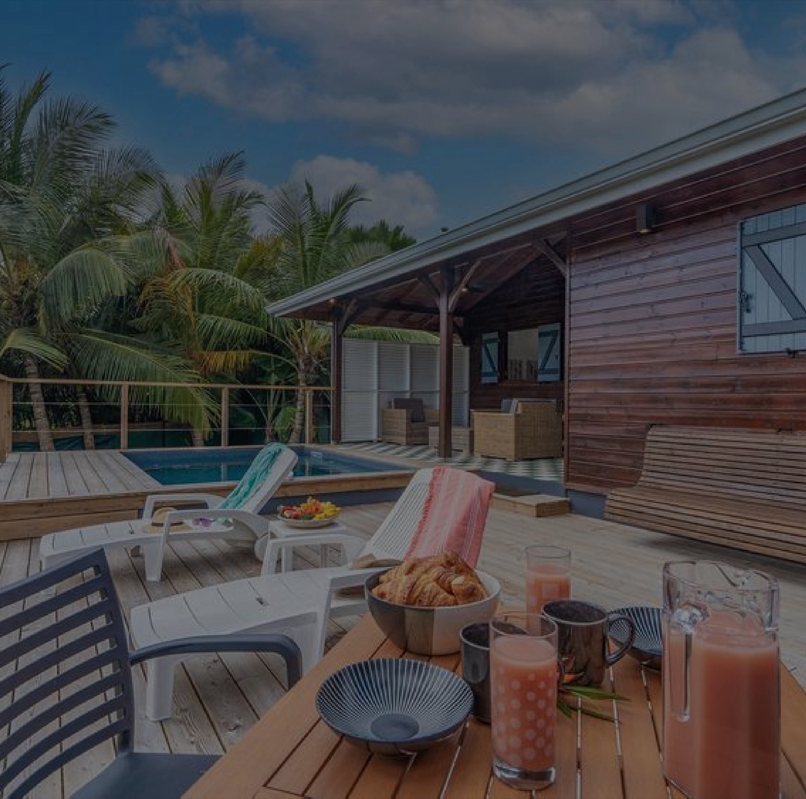 Villa avec piscine et jardin tropical en Martinique